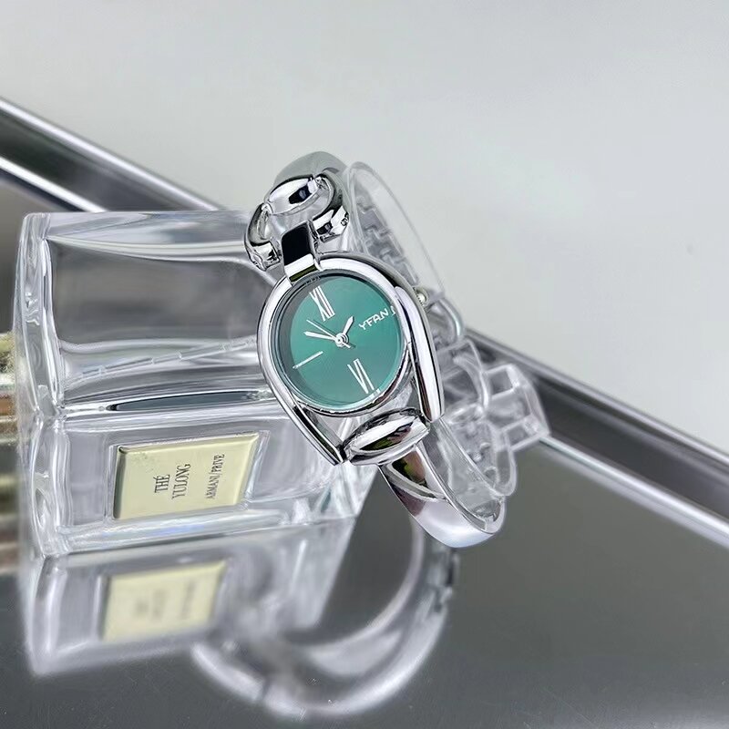 Популярные кварцевые женские часы, модные часы-браслет с текстурой, часы из сплава