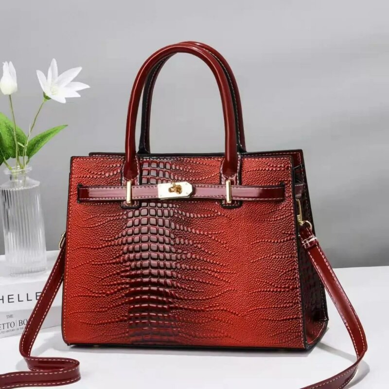 Women's Large Bag 2024 New Bright Leather Fashion Large Capacity Shoulder Messenger Handbag