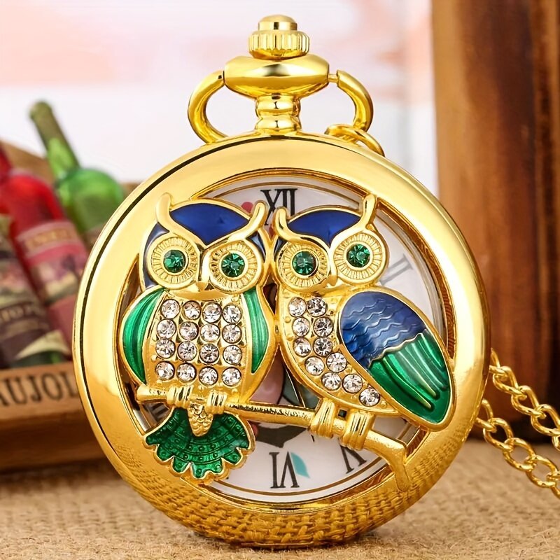 นาฬิกาพกประดับพลอยเทียมสีทองรูปนกฮูกมีหน้าปัดหมายเลขโรมันที่แกะสลักด้วยนกฮูก