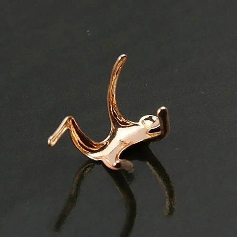 Clip de oreja para mujer, aretes pequeños con forma de hombre, decoración de oreja sin perforación, para el cartílago, para el Día de San Valentín, 1 unidad