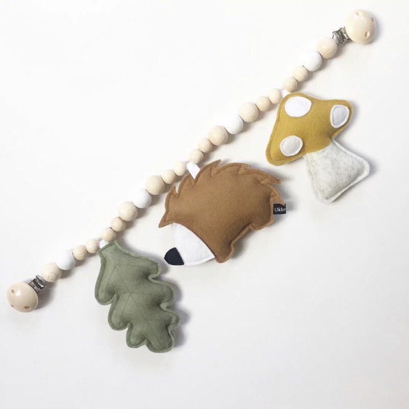 Brinquedo do bebê Pram de madeira Clipe Baby Mobile Pram Plush Bead Chupeta Cadeia Chewable Chocalho Bebê Madeira Mordedor Colar Teething Beads