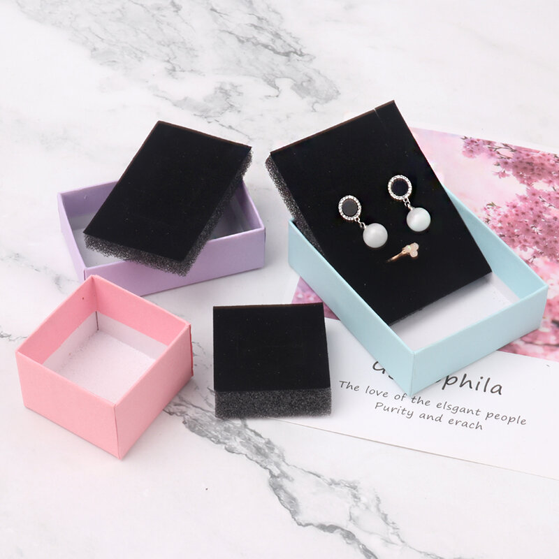 Sprzedaż 12 sztuk 5X8X2.5cm kolorowe papierowe pudełko na biżuterię wstążka kolczyki ślubne pudełko na pierścionek biżuteria zestaw do pakowania na przyjęciu opakowanie prezent pudełko