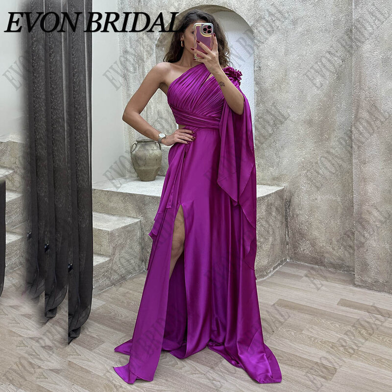 裸の肩,ピンクまたは紫のサテンのイブニングドレス ワンショルダーサテンイブニングドレス ロングドレス  紫色のサウジアラビアの休日のガウン  スプリットプリーツウェディングドレス