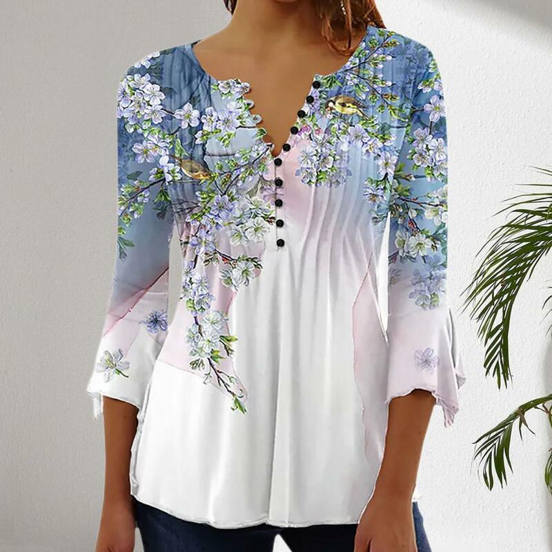 Top plissado feminino com estampa floral, camiseta com decote em v, camiseta com decote em v, mangas 3/4, blusa streetwear