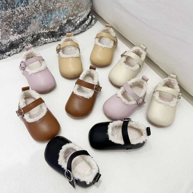 Зимние мягкие плюшевые туфли для малышей обувь для первых шагов домашняя Нескользящая кожаная прогулочная обувь детские изделия мокасины для новорожденных