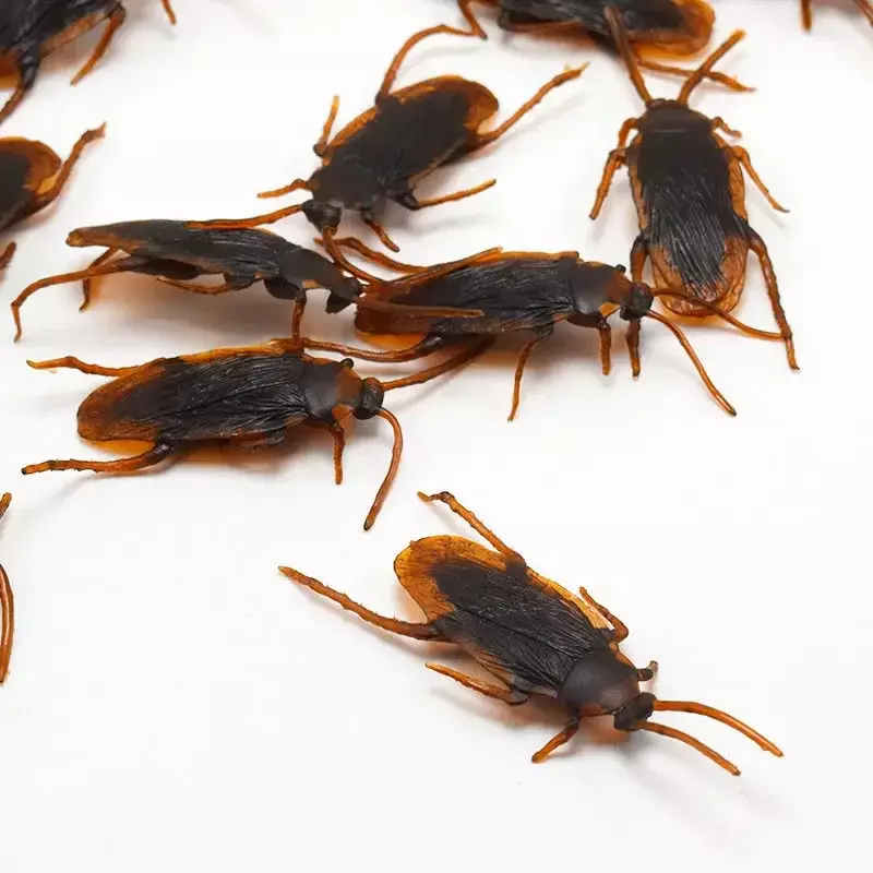 Sztuczne sztuczne karaluchy nowość karaluch rekwizyt do sztuczek magicznych przerażające owady realistyczne plastikowe robaki zabawne impreza z okazji Halloween fałszywe dekoracje