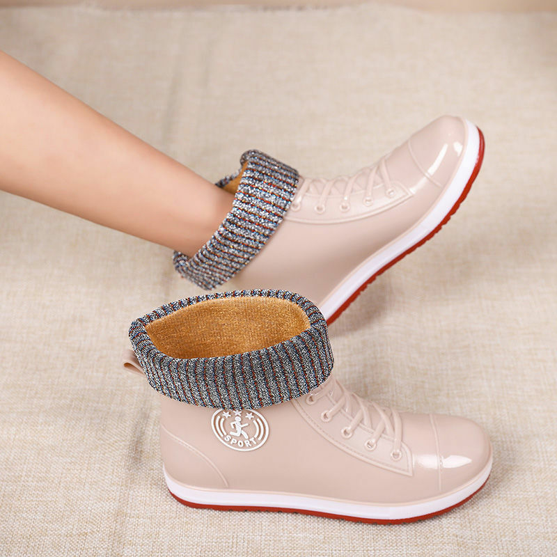 รองเท้าบูทหน้าฝนหุ้มข้อสำหรับผู้หญิงใหม่2024ฤดูใบไม้ผลิฤดูร้อนรองเท้าลุยน้ำรองเท้ายางสีดำสำหรับฝน