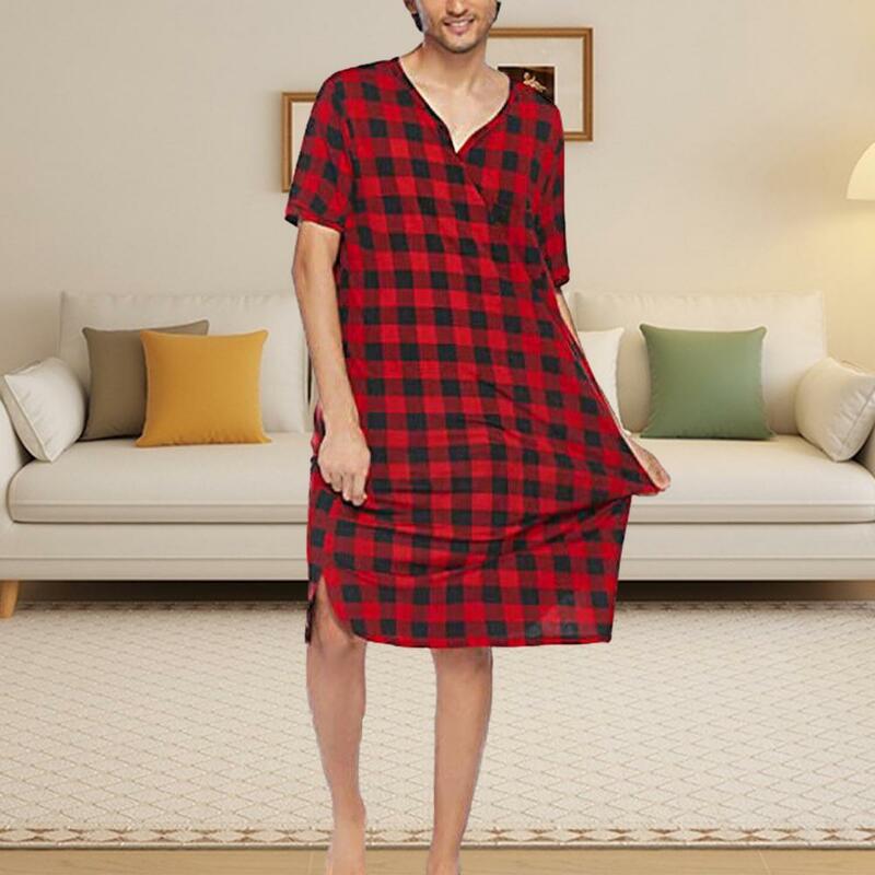 Pijama xadrez masculino com manga curta, decote em v, bolso no peito, roupeiro casual para dormir, peça única para conforto, verão