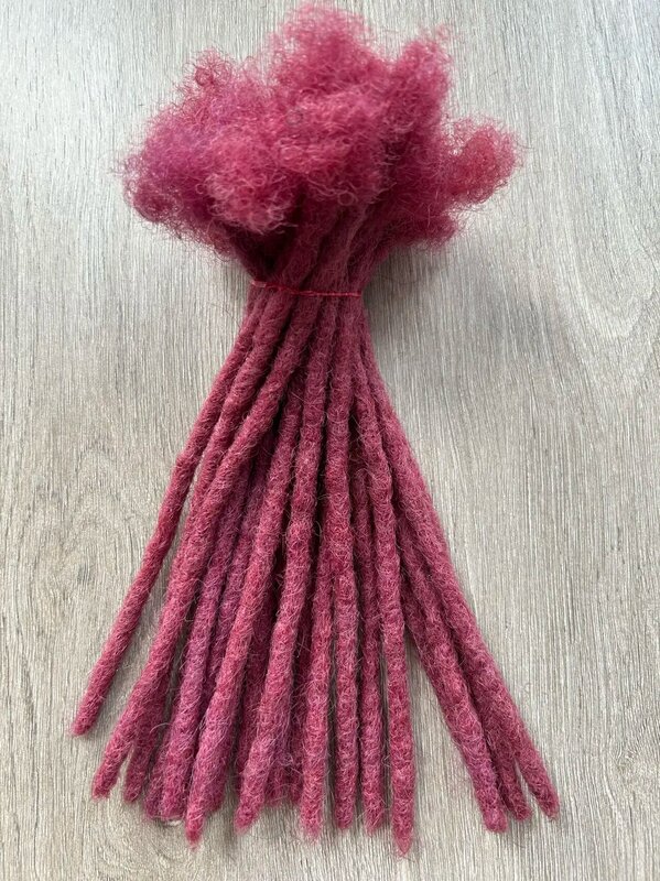 Miękkie dredy z ludzkich włosów przedłużane w kolorze fioletowym locs 0.6cm 8 cali