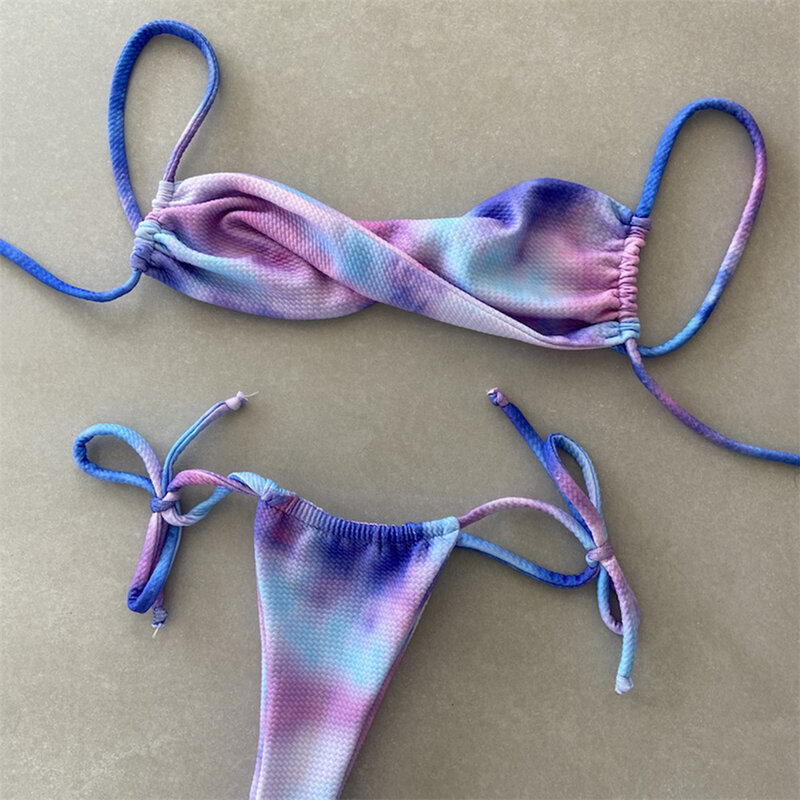 Conjuntos de biquínis estampa tie dye para mulheres, maiô sexy com micro corda sem costas, micro roupas de banho de férias, tendência