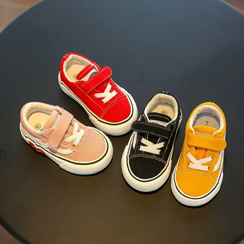 Bagaya sepatu bayi sepatu kanvas anak 1-3 tahun sol lembut sepatu bayi laki-laki dan perempuan sepatu jalan bersirkulasi Sneakers kasual