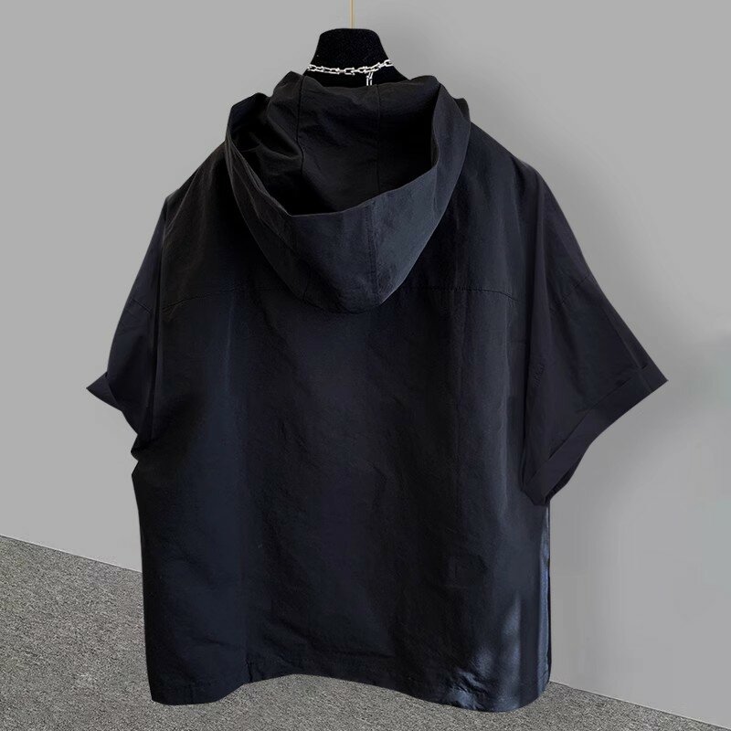 Camisola masculina com capuz diagonal fina, manga curta, bolso grande, hip-hop coreano, streetwear grande, preto e branco, moda verão
