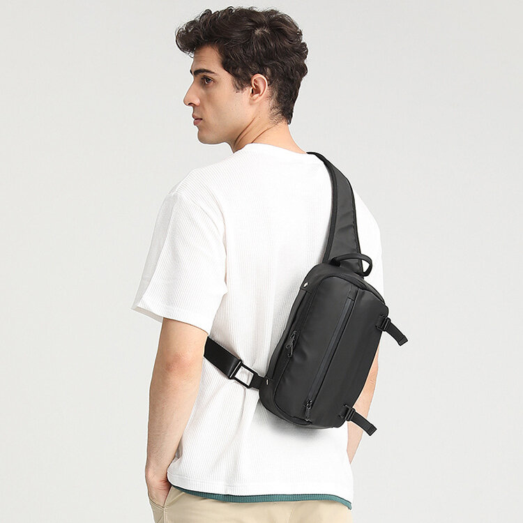 New Small Chest Bag for Men's Leisure Lightweight Sports Chest Bag Simple and Cool One Shoulder Crossbody Bag
