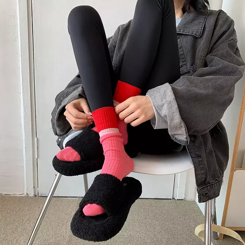 Contraste colorido meias de pilha superior alta das mulheres, versão coreana das meias de algodão primavera e verão
