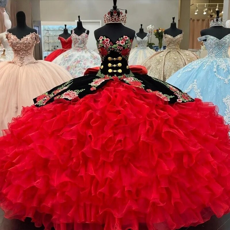 Czarne czerwone złoto księżniczka Quinceanera sukienki balowe kochanie aplikacje z organzy słodkie 16 sukienek 15 Años meksykańskie