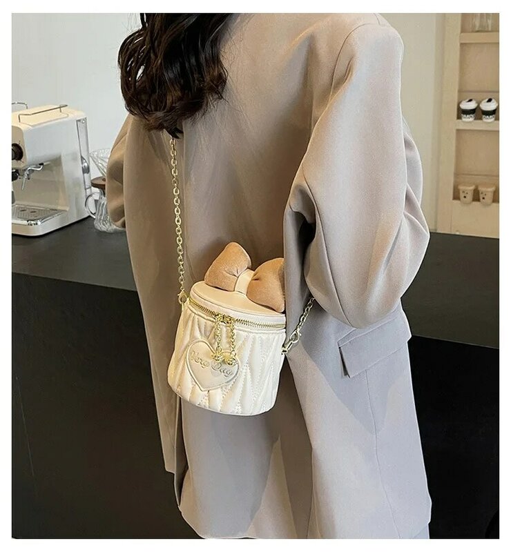 South Korean ins Cute Girl Bag 2024 New Small Fragrant Wind Chain Diamond Grid Bucket Bag Senior Sense Crossbody Bag