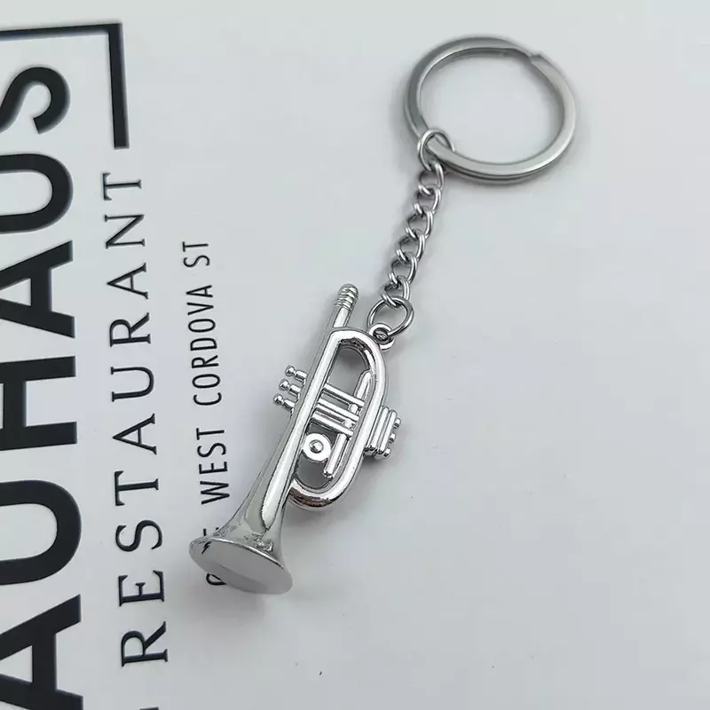 Trumpet Pendant Keychain for Men Simulation Horn Instrument Shape Pendant Keyring Car Accessories Key Chain Fashion Jewelry Gift