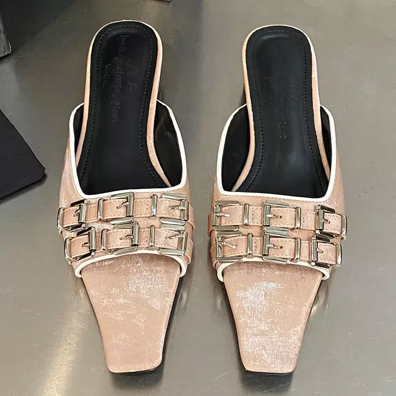 Moda fibbia In metallo femminile diapositive donne pantofole tacco calzature nuovo nel 2024 spiaggia poco profonda signore pantofole tacco tondo scarpe