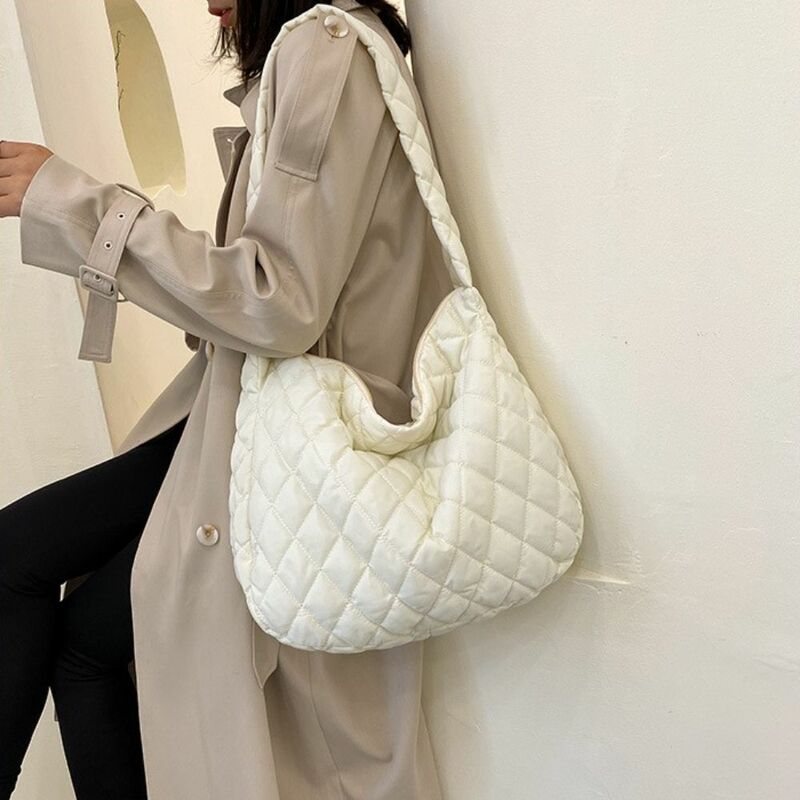 Bolsa de malha versátil casual branca para mulheres sacolas de grande capacidade, bolsa de ombro de deslocamento, bolsa mensageiro