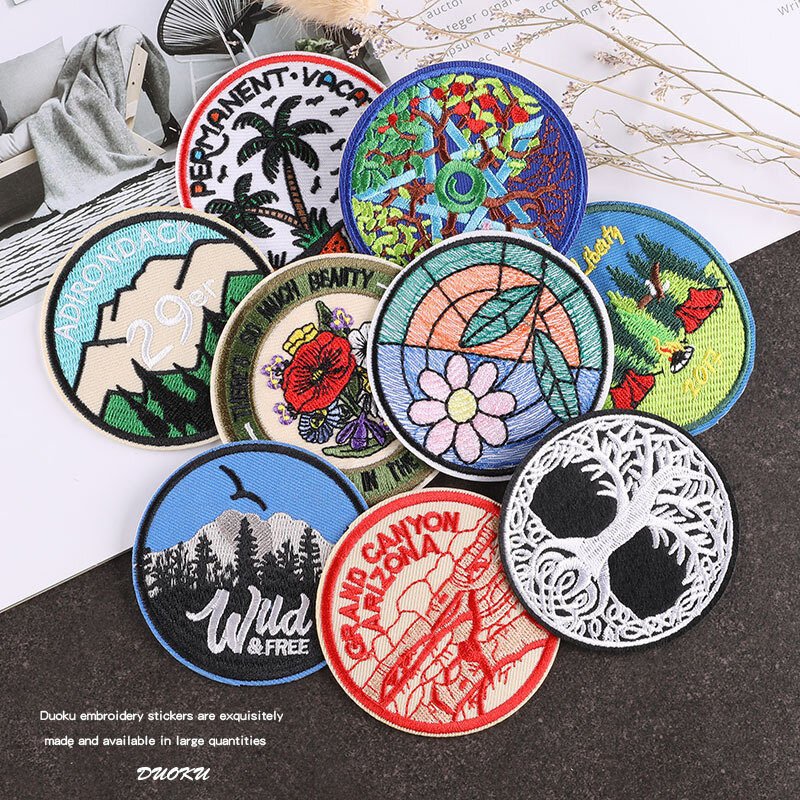 Hot Selling Embroidery Patch DIY Thermoadhesive Sticker Circular Badges Emblem Iron on Patches Cloth Bag Hat Fabric Accessories