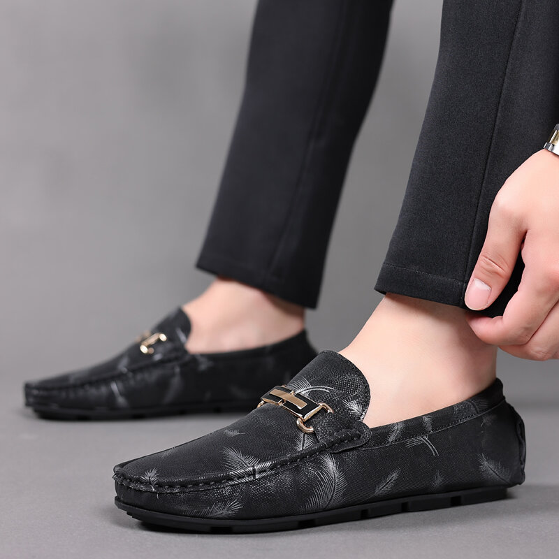 YRZL Brand Spring Summer Hot Sale Moccasins Men Loafers High Quality Fashion Leather Shoes Men Flats Lightweight Driving Shoes