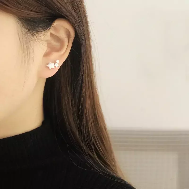 ต่างหูสแตนเลสเทรนด์2024ใหม่สวยงาม MODE Korea ดวงดาวเสน่ห์เซ็กซี่ต่างหูตุ้มหูผู้หญิงเครื่องประดับของขวัญสำหรับงานเลี้ยง
