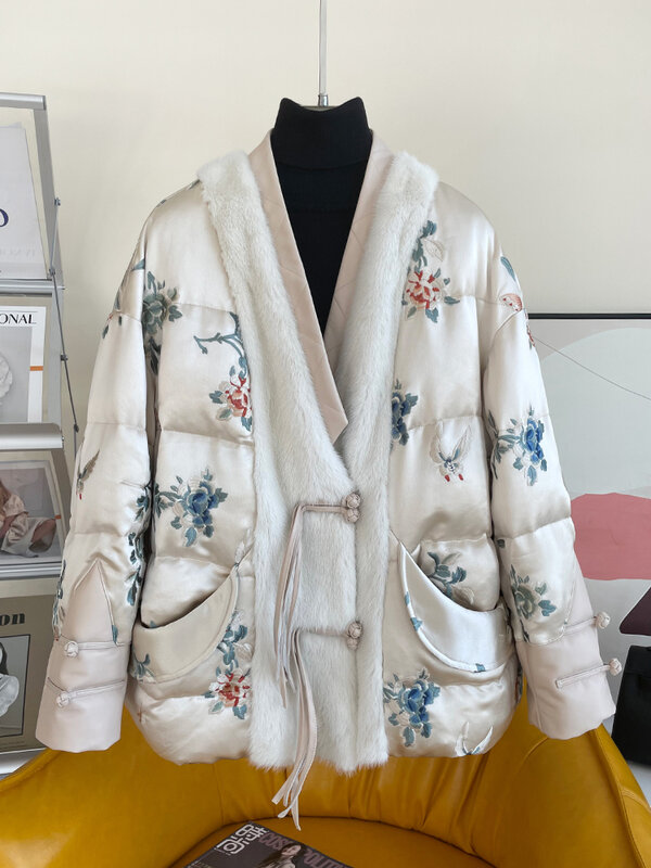 Abrigo de piel de visón bordado para mujer, chaqueta de plumón, estilo de dama, invierno, nuevo