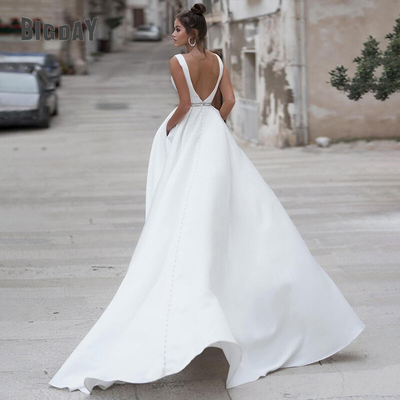 Elegant Satin Wedding Dresses With Pockets V-Neck A -Line Open Back Bridal Party Gowns Sequin Sweep Train Vestidos De Novia 2024