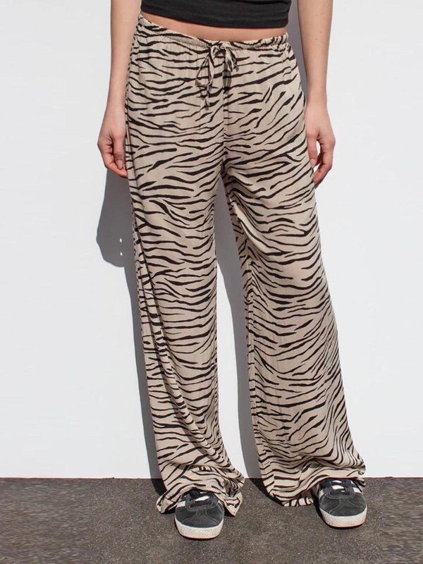 ชุดนอน Y2K ลายทางสำหรับผู้หญิงกางเกงลายเสือดาวขากว้างน่ารักกางเกงชุดนอนเสือชีตาห์กางเกงออกไปข้างนอก