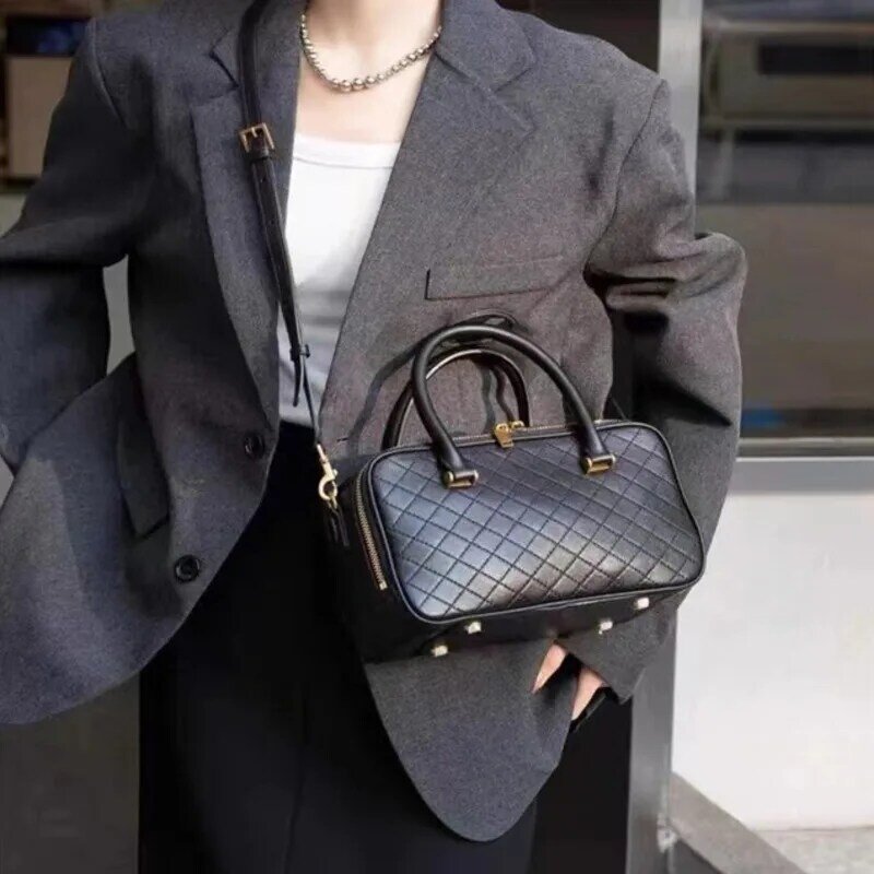 YS 2024 New Pillow Handheld Travel Bowling Women's Fashion Diamond Pattern Single Shoulder Crossbody Bag, Large Capacity