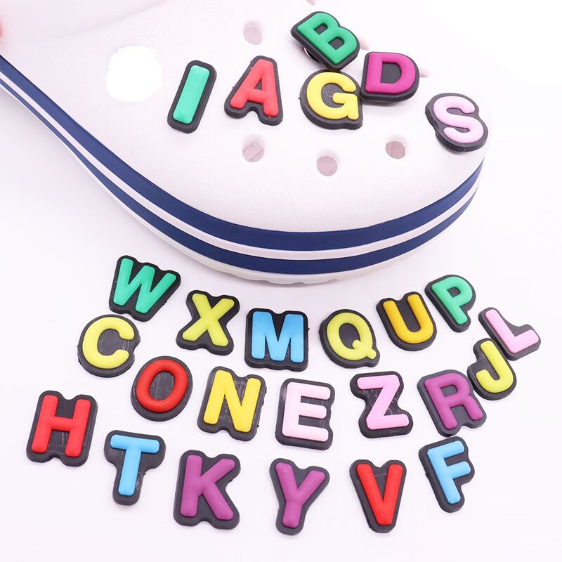 Jedna sprzedaż 1 sztuk pcv Cute Cartoon Charms butów Kawaii kolorowe 26 litera alfabetu Croc Charms silikonowe akcesoria Croc Slipper