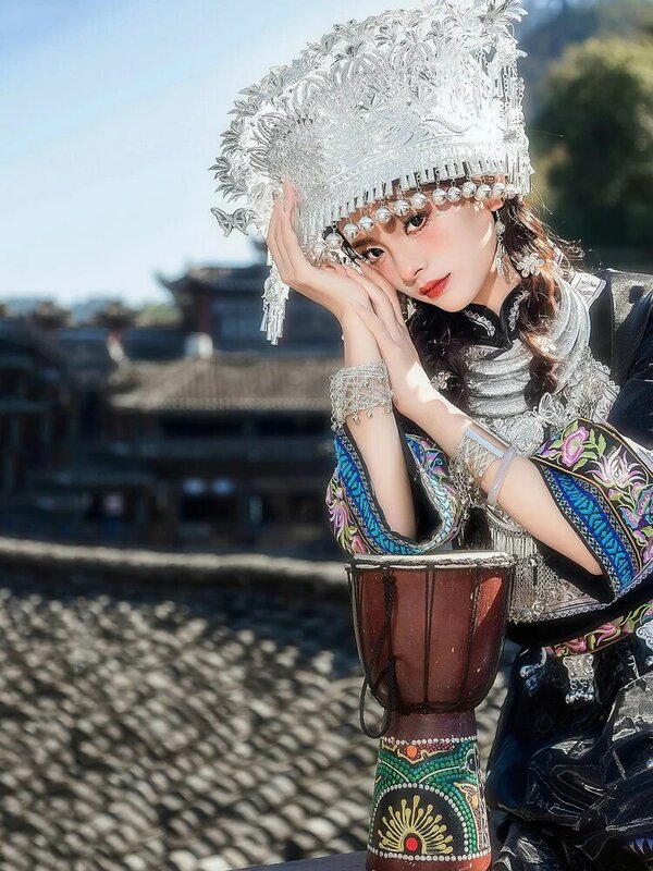 Miao gaun kostum wanita Tujia Yao, pakaian pertunjukan panggung gaya etnik