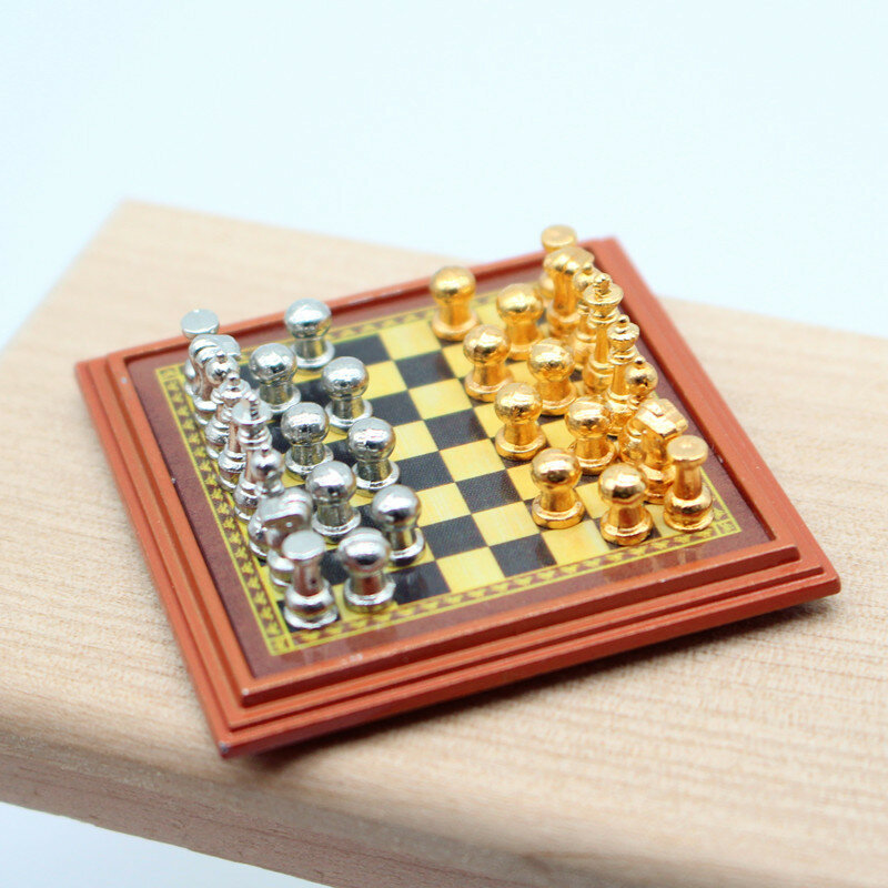 Rumah boneka Mini meja catur magnetik papan permainan 1:12 miniatur permainan keluarga papan catur aksesoris skala pemandangan kerajinan Dekorasi Rumah