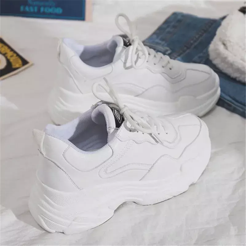 Branco sapatos femininos novos chunky tênis para mulher laço-up branco vulcanizar sapatos casuais moda pai sapatos plataforma tênis cesta