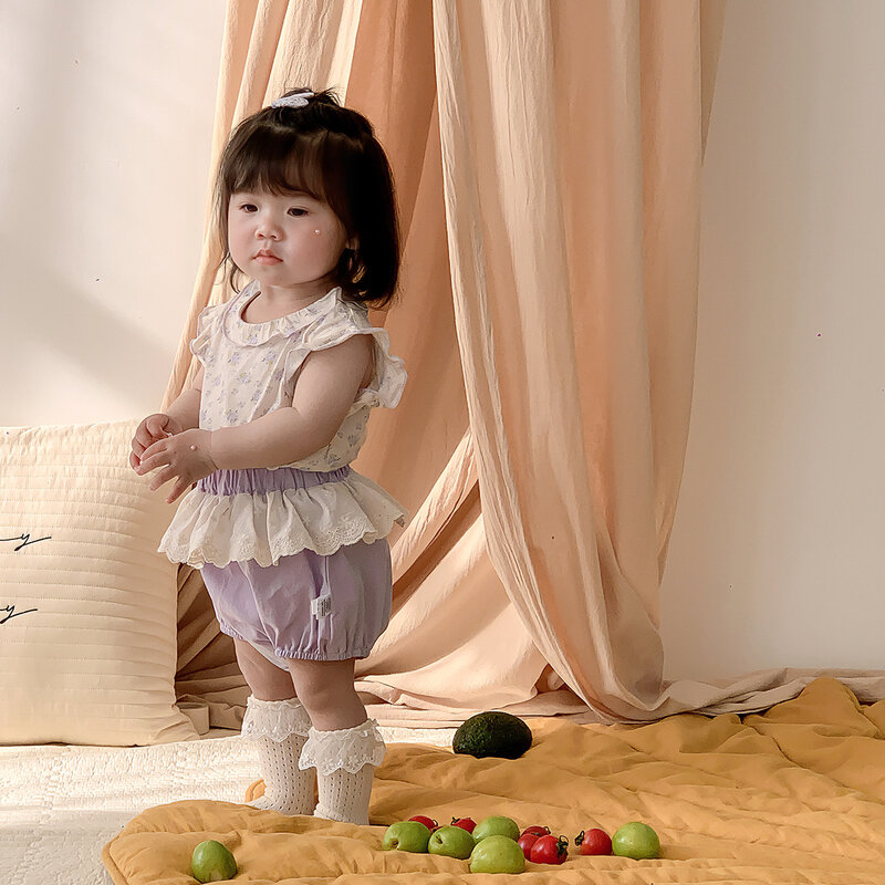 小さな女の子のための2つの部分のセット,花柄のプリント,綿,ノースリーブのTシャツとショーツ,韓国スタイル,夏,2024