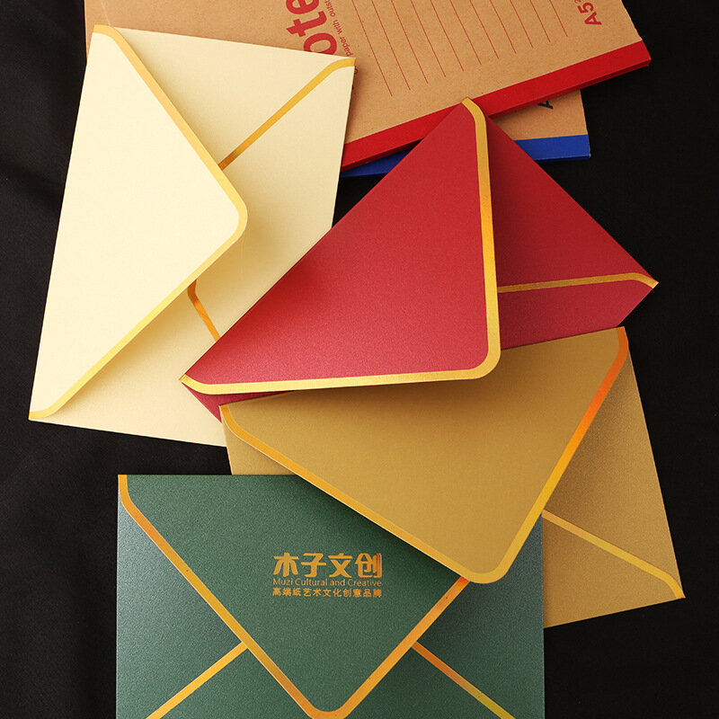 Carte d'invitation de remise de diplôme, enveloppe nacrée de vacances, carte de vministériels x Phnom Penh, enveloppe chinoise, carte-cadeau, 2 pièces