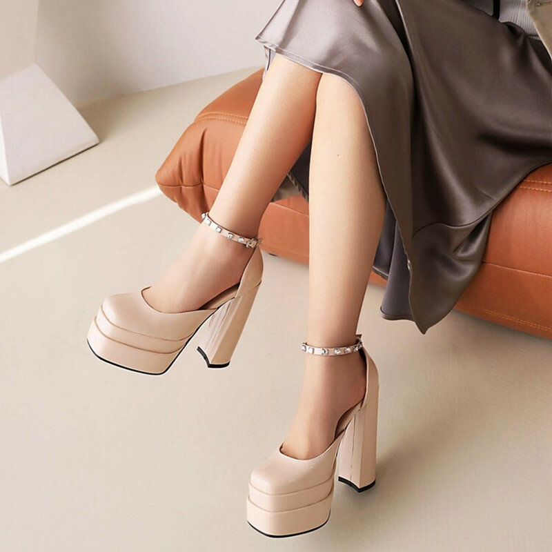 Square Head Large Size Thick Heel Sandals Platform High Heels Patent Leather Rhinestone Fashion Women Spring and Summer