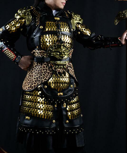Antica dinastia cinese Song General Armor Men Metal color oro abito in acciaio inossidabile 15kg