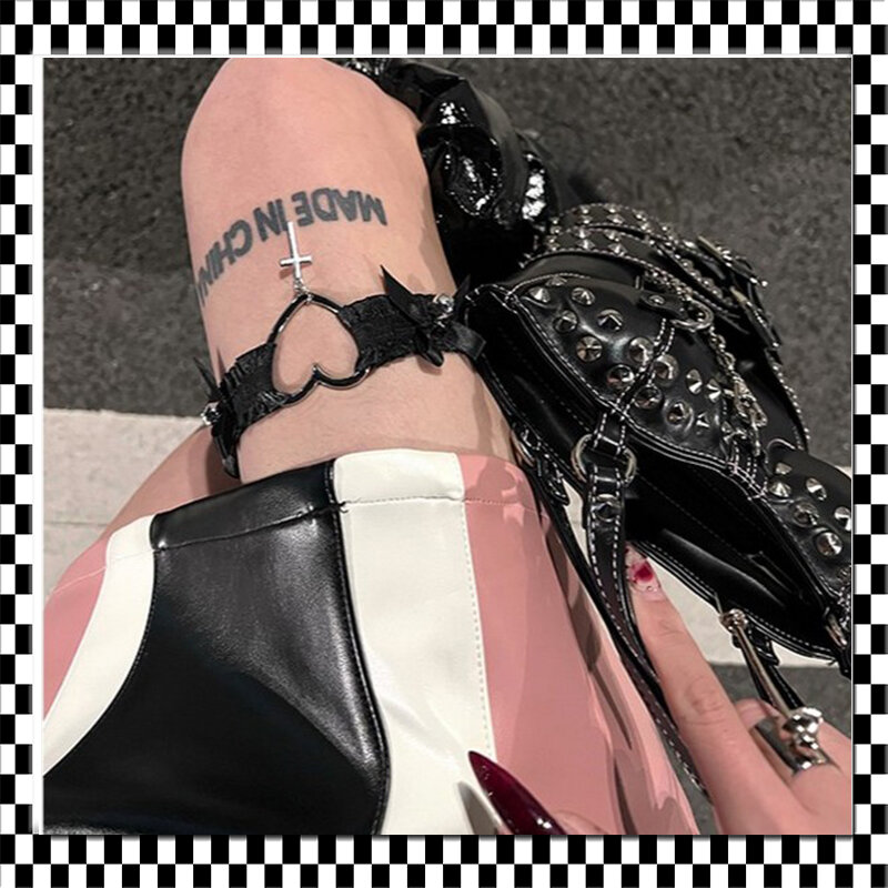 Подвязка Женская кружевная в стиле панк, эластичный пояс для чулок в стиле «Лолита», с полыми сердечками, бантом и перекрестными лямками, бондаж для косплея