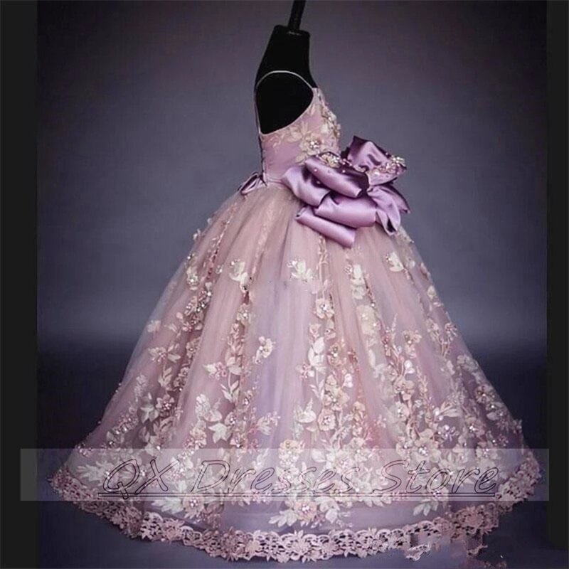 2022 New Flower Girl Dresses with 3D Floral Applique Spaghetti Straps Fluffy Detachable Bow Ball Gown Pageant Gowns فساتين