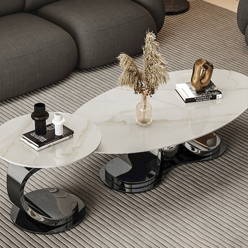 白いコーヒーテーブル,モダンなデザイン,ミニマリスト,北欧のサイドテーブル,脚,金属,不規則なテーブル,家庭用家具