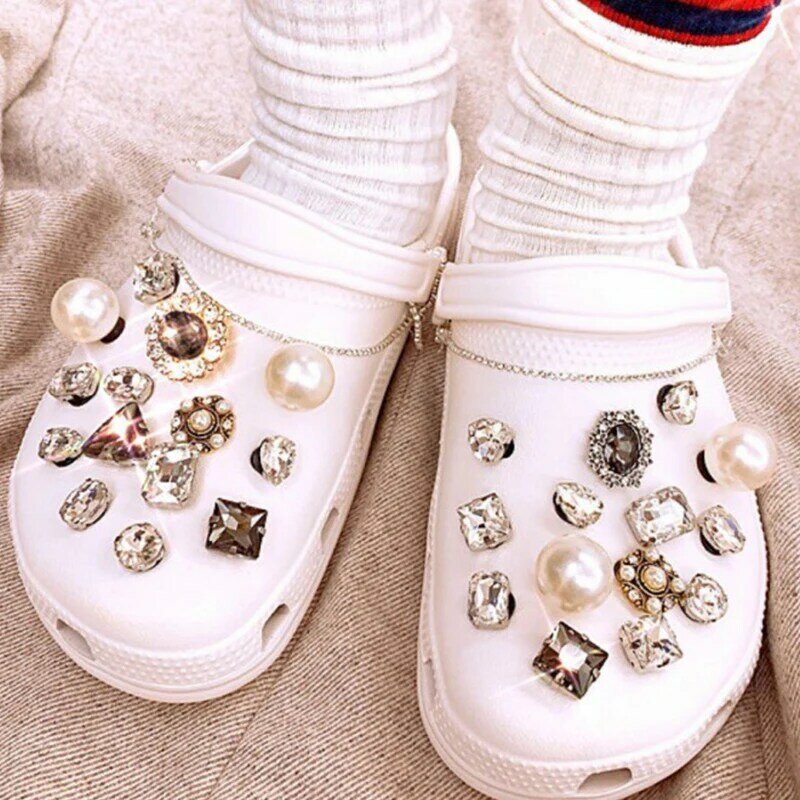 Ciondoli per scarpe per Crocs decorazione con fibbia per scarpe in cristallo di diamante colorato fai da te per accessori per ciondoli per scarpe coccodrillo regalo per feste per bambini