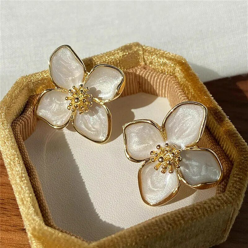 Hibiscus anting-anting kancing bunga glasir, anting-anting perhiasan romantis pernikahan Korea modis Vintage 2023 untuk anak perempuan wanita