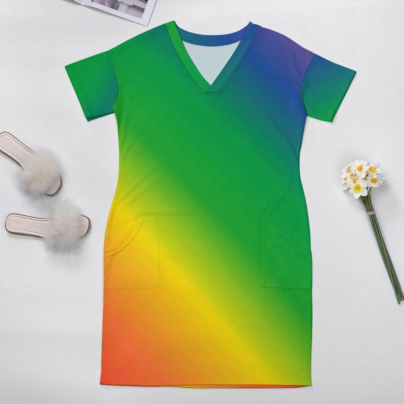Платье Радужное с V-образным вырезом и флагом ЛГБТ