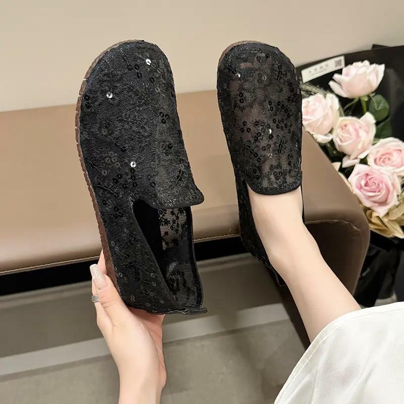 รองเท้าลำลองรองเท้าพื้นเตี้ยปักลายตาข่ายสำหรับผู้หญิงใหม่ฤดูร้อนรองเท้า gratis ongkir พื้นนุ่มรองเท้าแตะกันลื่นระบายอากาศได้ดี