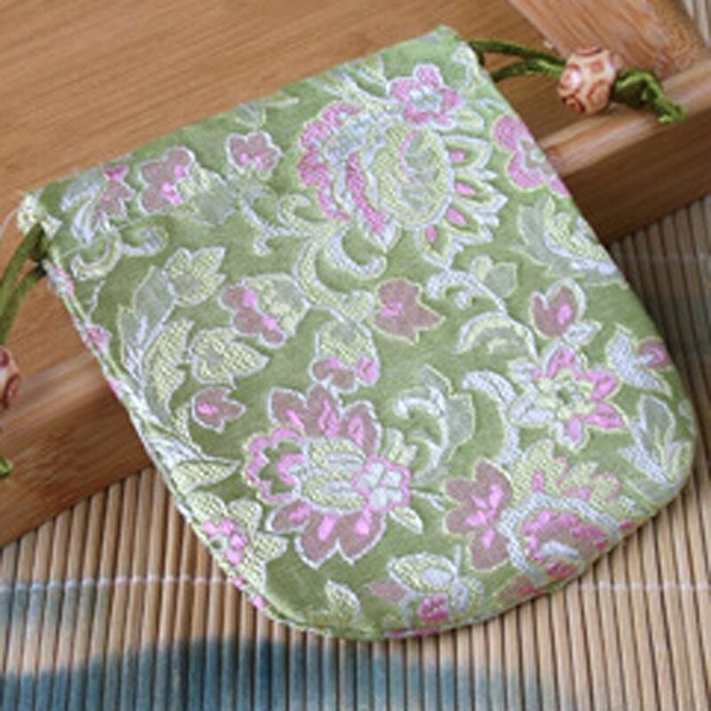 Borsa con coulisse fiore ricamo floreale borsa per imballaggio gioielli borsa per fiori in tela con perline borsa da polso Hanfu borsa per caramelle