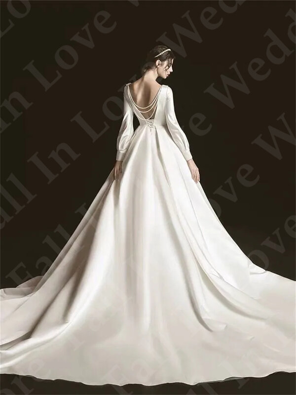 女性のための背中の開いたサテンのウェディングドレス,Vネック,長袖,純粋な空中ブランコ,真珠,セクシー,2024