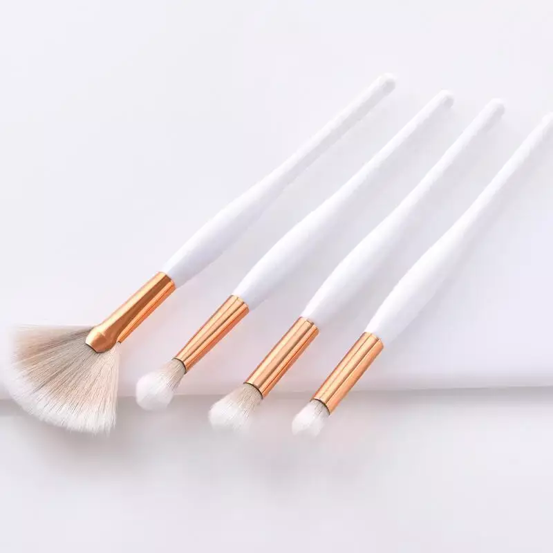 4PCS Set di pennelli per trucco professionale per ciglia pennello per ombretti pennello per sopracciglia fondotinta pennelli per Mascara kit di strumenti cosmetici