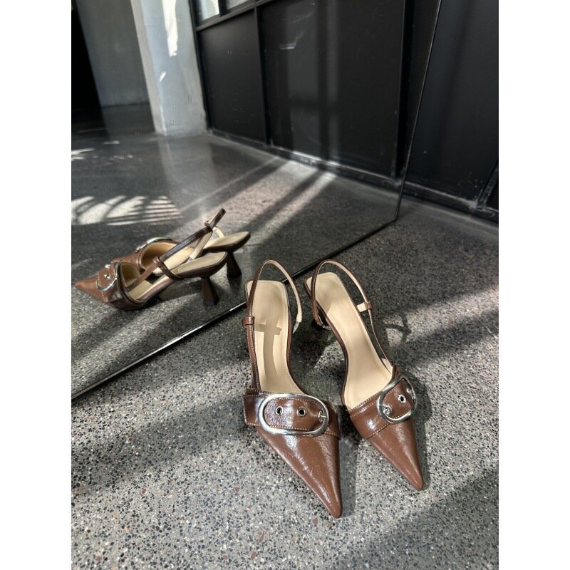 Sandalias de tacón abierto para mujer, zapatos femeninos de tacón que combinan con todo, color Beige y medio, puntiagudos, de estilo Retro, para primavera y verano, 2024