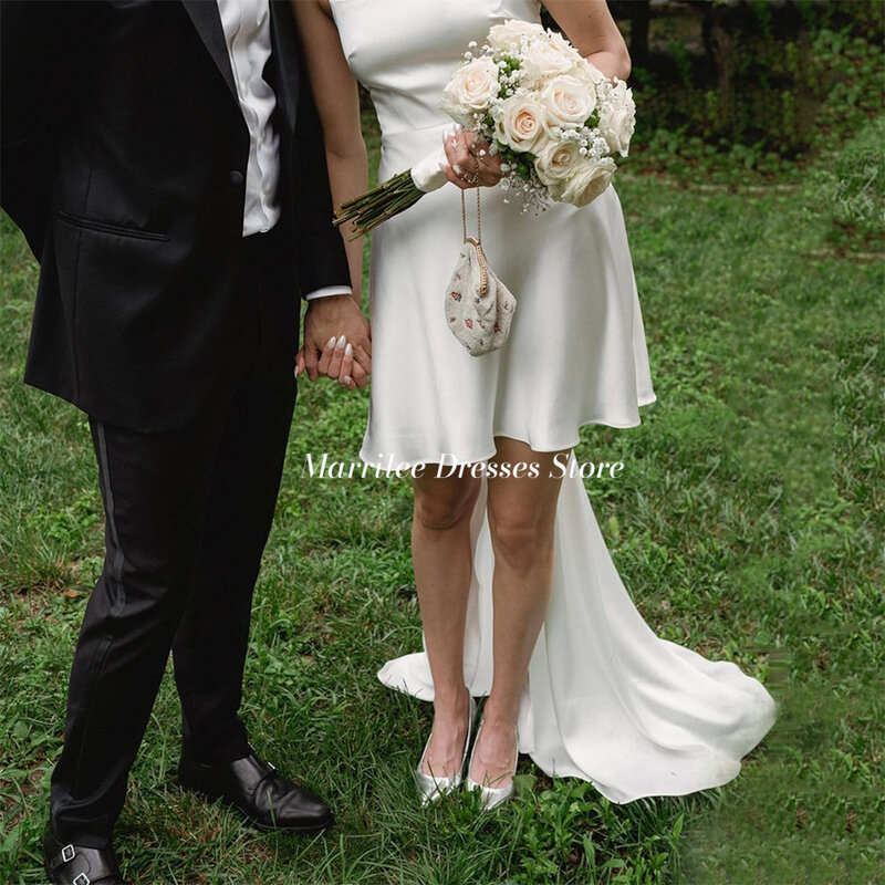 Marrilee-Vestido de casamento curto Spaghetti Strap Backless com grande mancha de arco, simples Mini vestido sem mangas, Sweep Train Vestidos nupciais